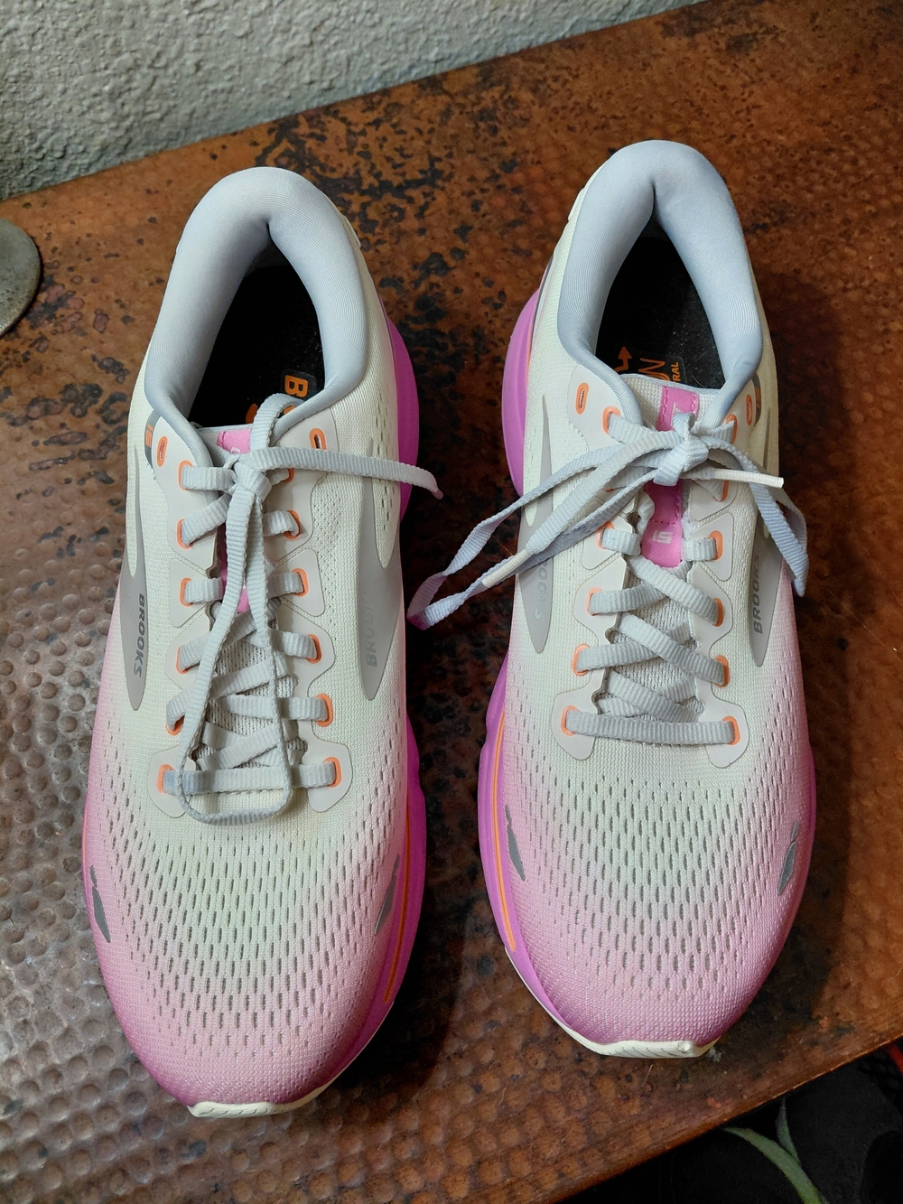 Brooks Sz. 10.5 Grey/Coconut/Fuchsia Ghost 15 Running Shoe - Picture 6 of 16
